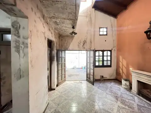 Casa de Pasillo a Reciclar - Pichincha.