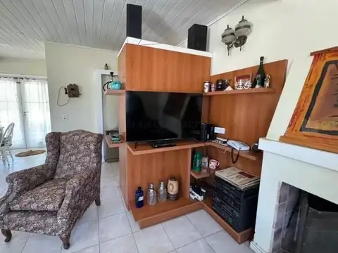 Casa 3 ambientes con 2 baños