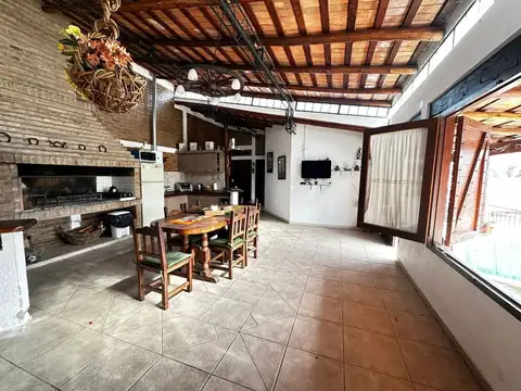 CASA EN SAN ANTONIO DE ARREDONDO CON PILETA