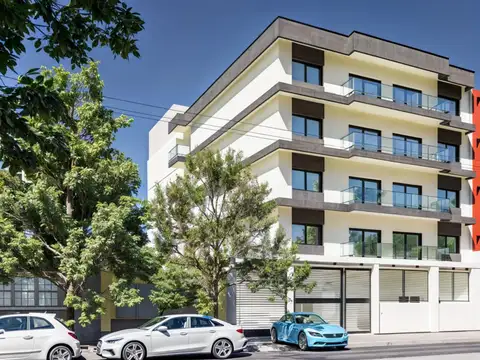 VENTA DE POZO! U$S 50.000 + cuotas!    departamento de 3 amb en zona céntrica de Munro