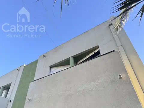 Depto Tipo Casa en Alquiler de 3 ambientes