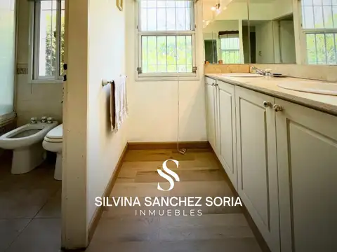 Casa en Venta con 1 cochera