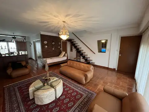 Casa 3 ambientes con 2 baños