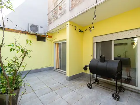 PH 2 AMBIENTES CON PATIO EN FLORES