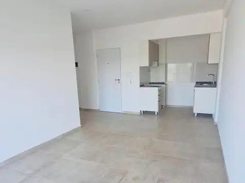 Departamento en Alquiler en Jose Leon Suarez, $ 750.000