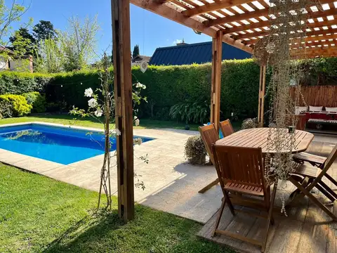 Casa en excelente estado 5 dormitorios