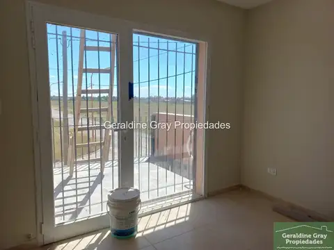 Casa 3 ambientes con 2 baños