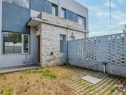 DUPLEX EN VENTA EN LA PLATA