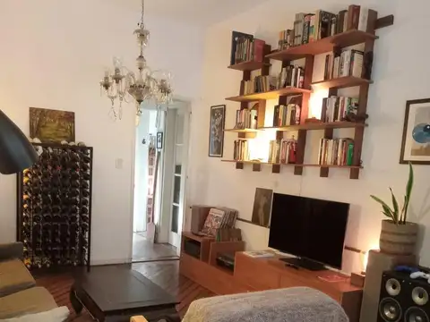 Casa excelente a mts de Melo a 7 c de Av. Maipu