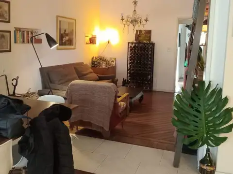 Casa excelente a mts de Melo a 7 c de Av. Maipu