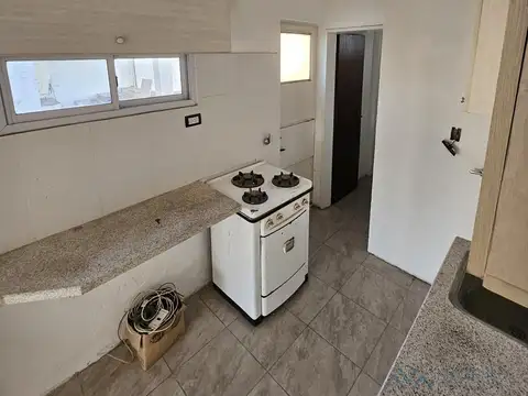 Departamento 8 ambientes con 3 baños