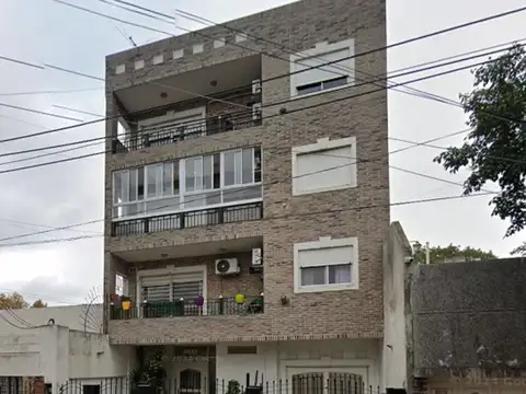 DEPARTAMENTO 3 AMB FTE CON BALCON Y COCHERA LANUS
