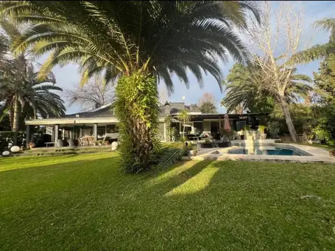 Casa en Campo Chico en Venta Totalmente Remodelada