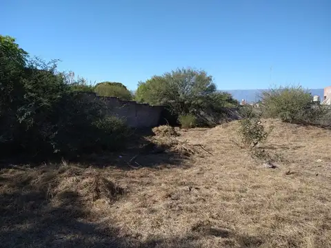 SE VENDE TERRENO A MTS DE AV ILLIA. FACILIDADES