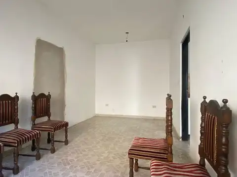 Depto Tipo Casa en Alquiler en Castelar Sur, $ 610.000