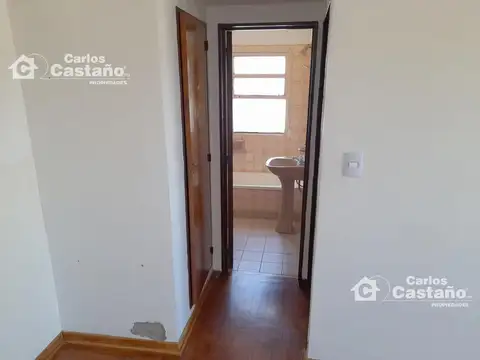 Departamento en Venta en Vicente Lopez Vias / Maipu, USD 116.000