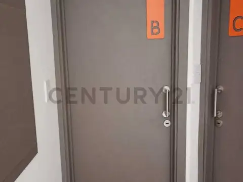 Oficina 2 ambientes con 1 baño