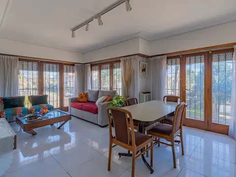 Venta PH 3 ambientes cochera quincho Sarmiento