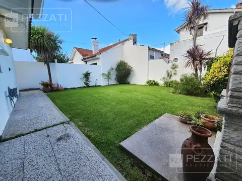 Casa en Alquiler con 1 cochera