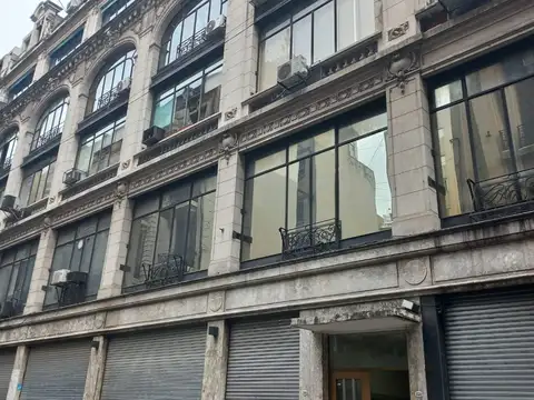 Avenida Hipólito Yrigoyen 800