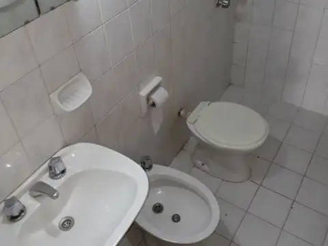 Departamento en Venta en Villa Luzuriaga, USD 75.000