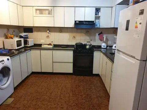 Casa en Venta con 5 cocheras