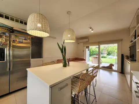 Casa en Alquiler en Benavidez, USD 2.300