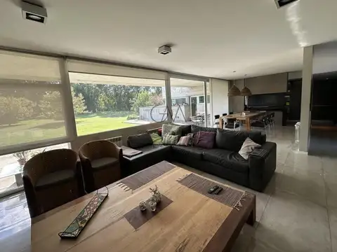 Av. Jorge Newbery 5005, B7600 Buenos Aires, Provincia de Buenos Aires, Argentina, Mar Del Plata, Buenos Aires, Argentina.