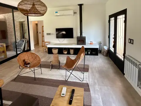 Casa en Alquiler de 3 dormitorios