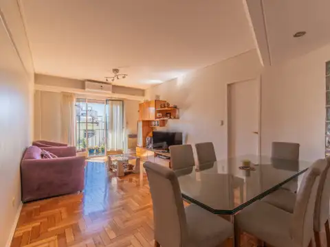 Departamento 4 ambientes con 2 baños