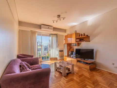 SEMIPISO DEPARTAMENTO 4 AMBIENTES CON DEPENDENCIA EN VILLA CRESPO