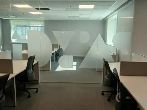 Oficina en Alquiler con 15 cocheras