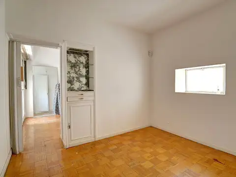 Venta dos ambientes en Retiro con Balcón