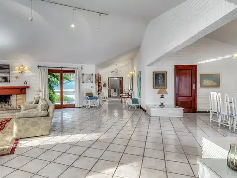 Casa en Alquiler de 5 dormitorios