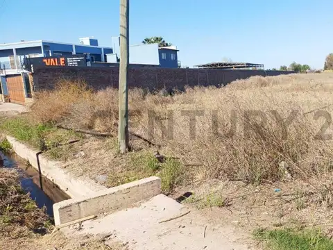 Terreno en Venta 44  mts Frente