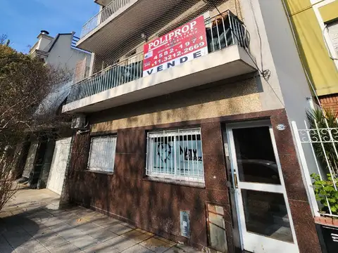 EXCELENTE PH 4 AMB. - AL FRENTE - BALCON CORRIDO - LAVADERO - MUY BUENA UBICACION