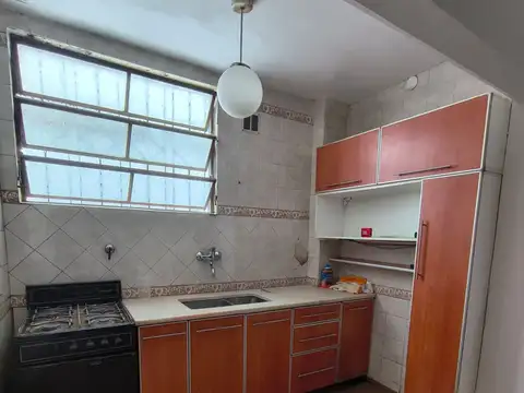 Depto Tipo Casa en Alquiler en Liniers, $ 1.600.000