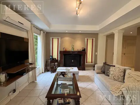 Casa en Alquiler Temporal con 4 cocheras