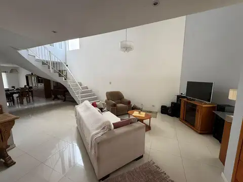 Casa en Barrio Pablo Pizzurno