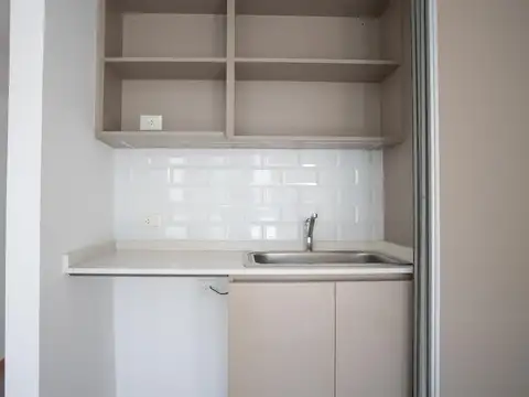 Venta de Oficina a Estrenar Av. Rivadavia - Haedo Sur Centro