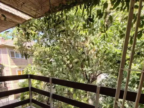 Los Stud y Precidente Castillo , Piso 0