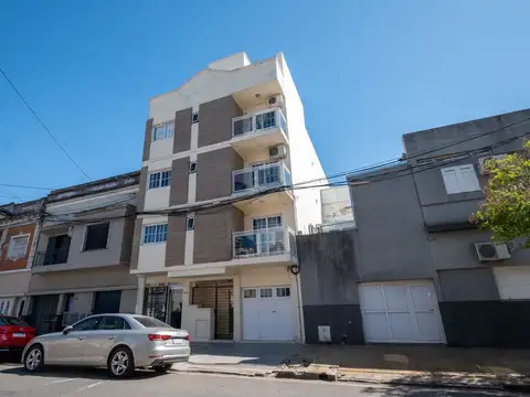 Vende depto en corazón Candioti Norte