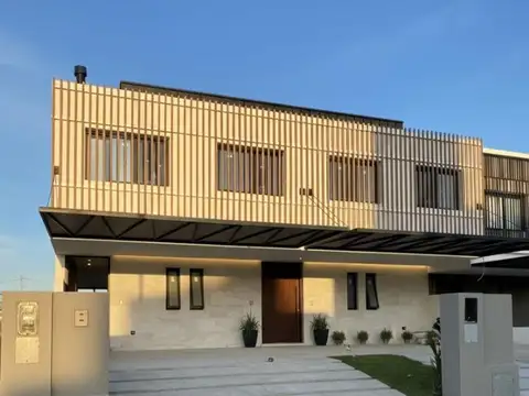 SOLARES DE MANANTIALES - Duplex A ESTRENAR - 3 dormitorios