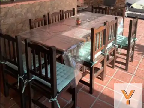 Casa 5 ambientes con 2 baños