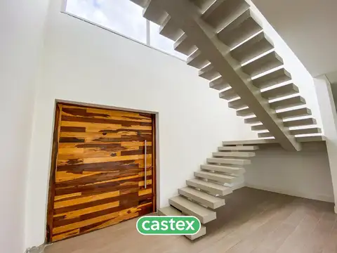 Casa en Alquiler de 4 dormitorios