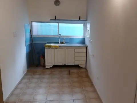 Casa en Alquiler en Maquinista Savio, $ 700.000
