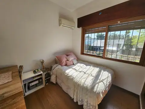 Casa con piscina en Escobar centro