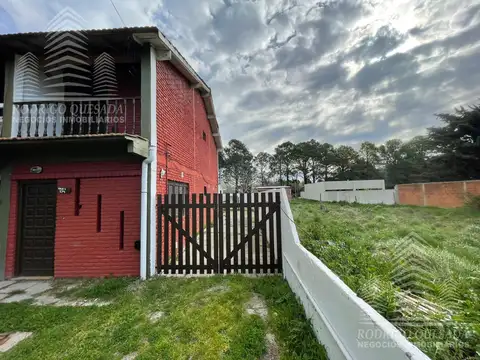 Depto Tipo Casa 3 ambientes con 2 baños