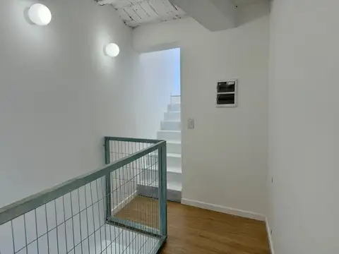 VENTA CASA 3 DORMITORIOS CON COCHERA PICHINCHA