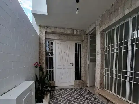 Alquiler Dpto interno de 3 dorm y Patio